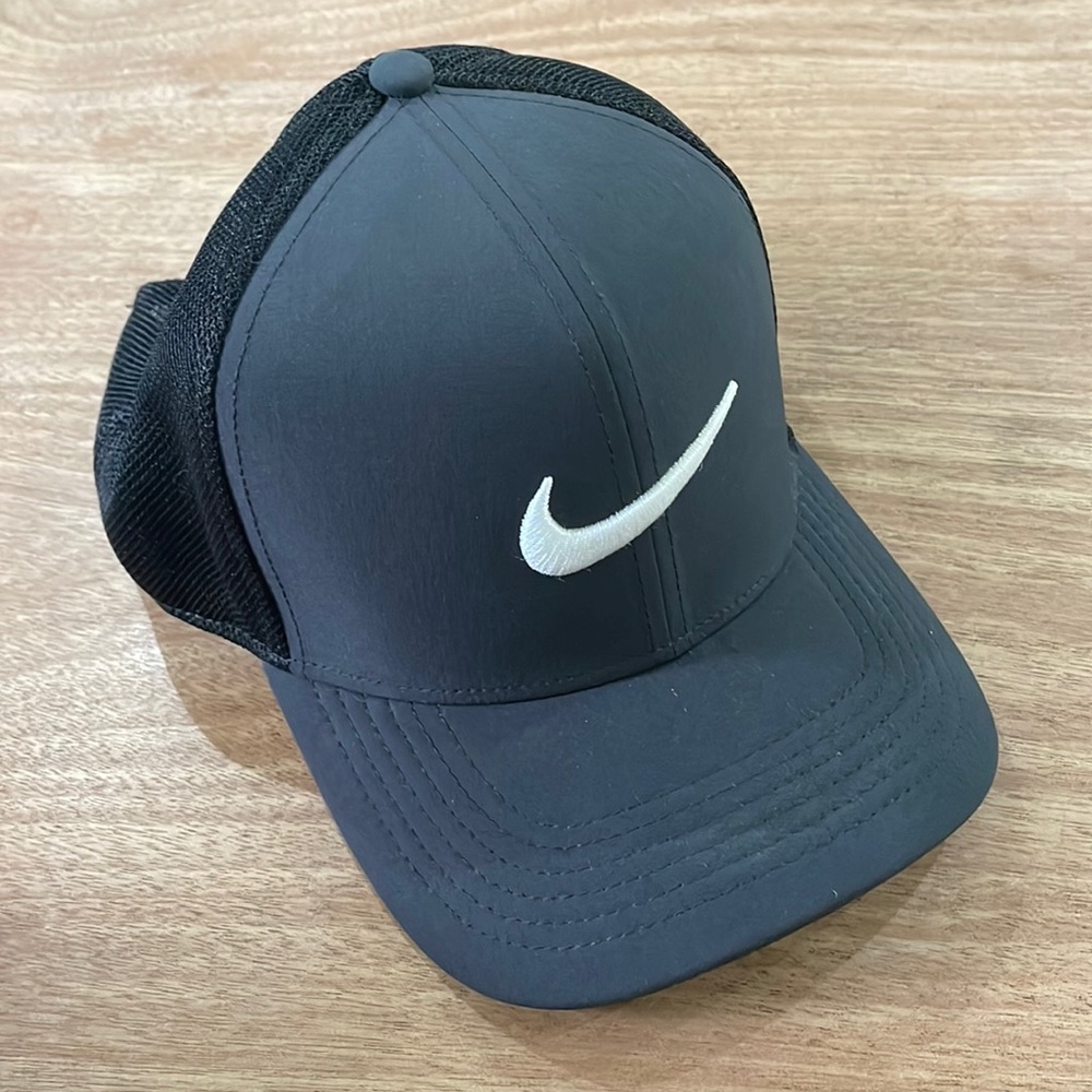 Nike Golf Snapback - Dark gray like new 💯